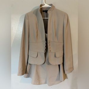 Anne Klein suit size 4 great condition gray green color